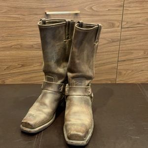 Frye Harness Browne leather boots